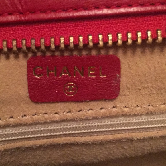 Authentic Chanel Red Leather Clutch - Picture 4 of 8
